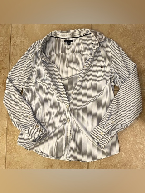 Tommy Hilfiger Tops - Iconic Tommy Hilfiger Classic button-up style w/White and Blue Striped Shirt - L